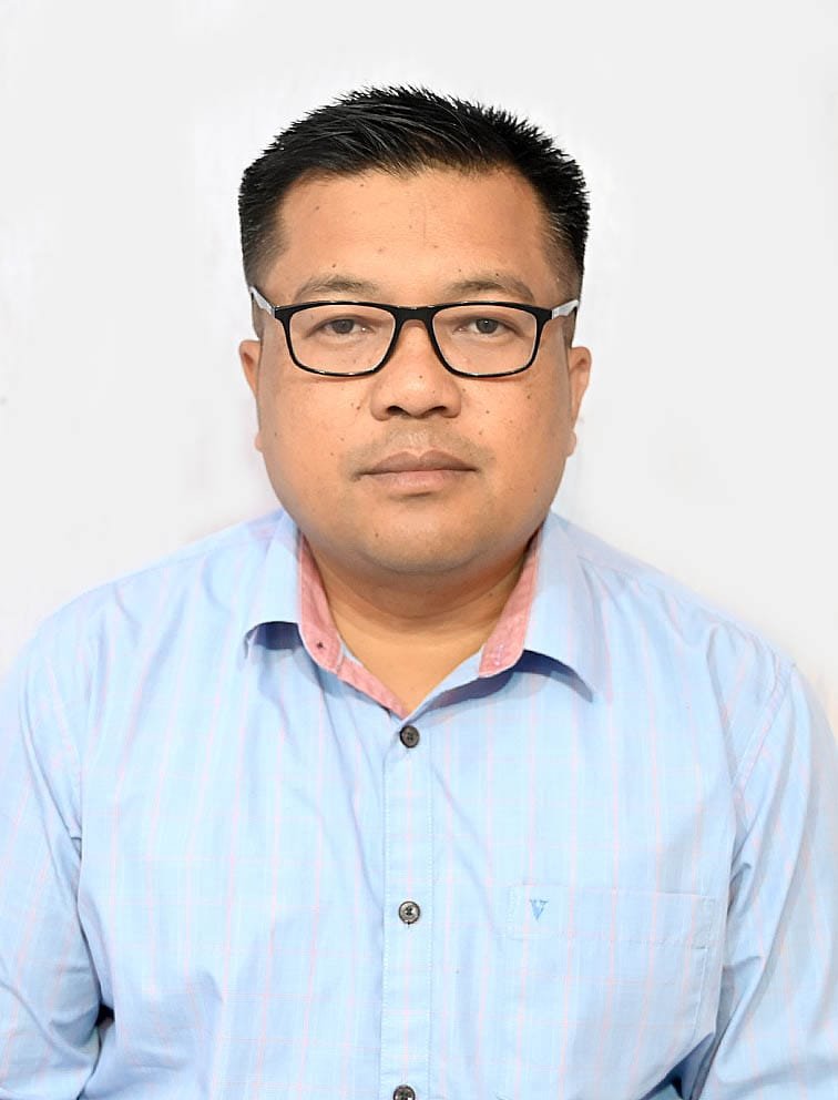 Dr. Tozo Luwang